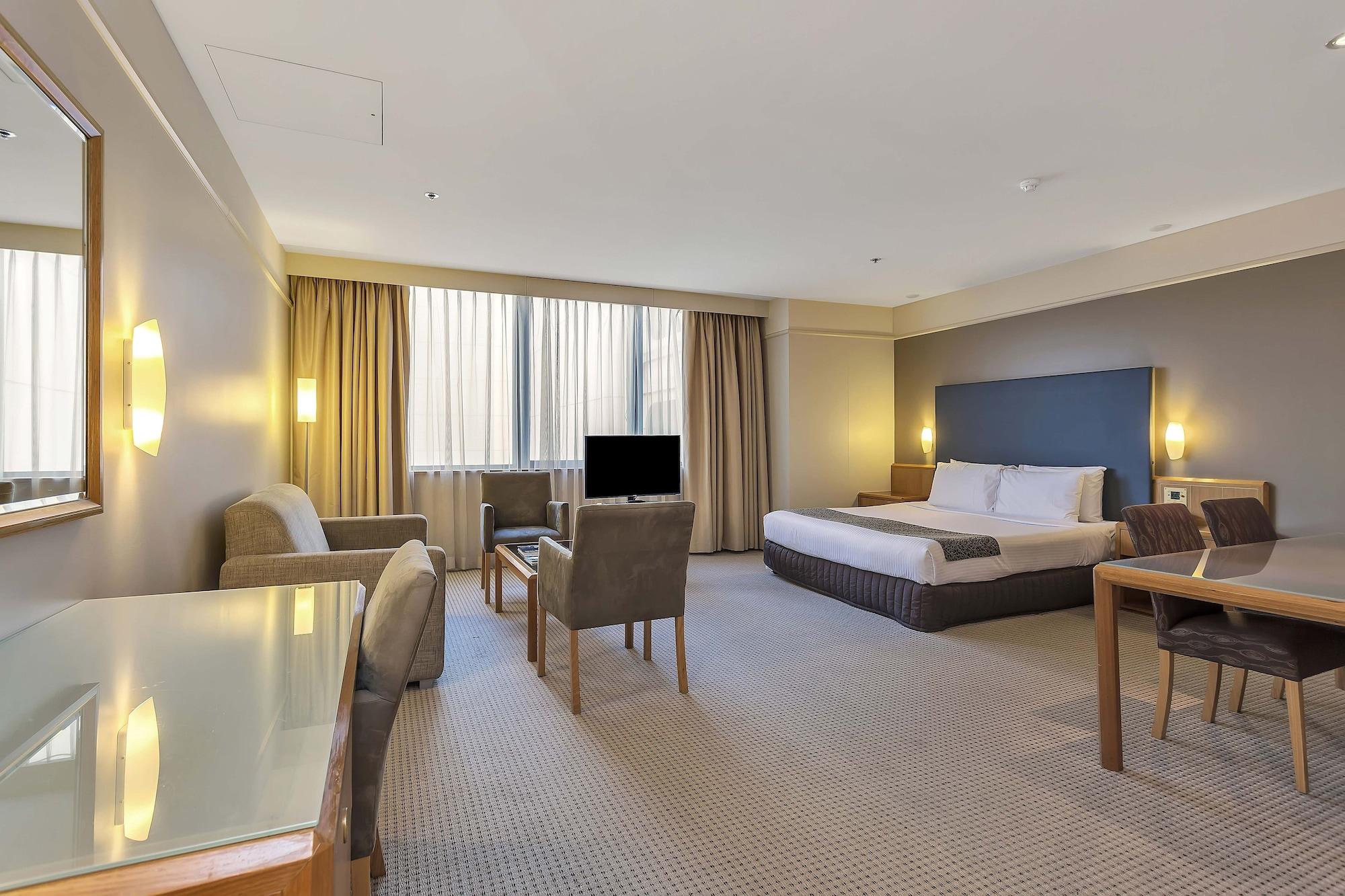 Hotel Stamford Plaza Adelaide Exterior foto A suite at the hotel