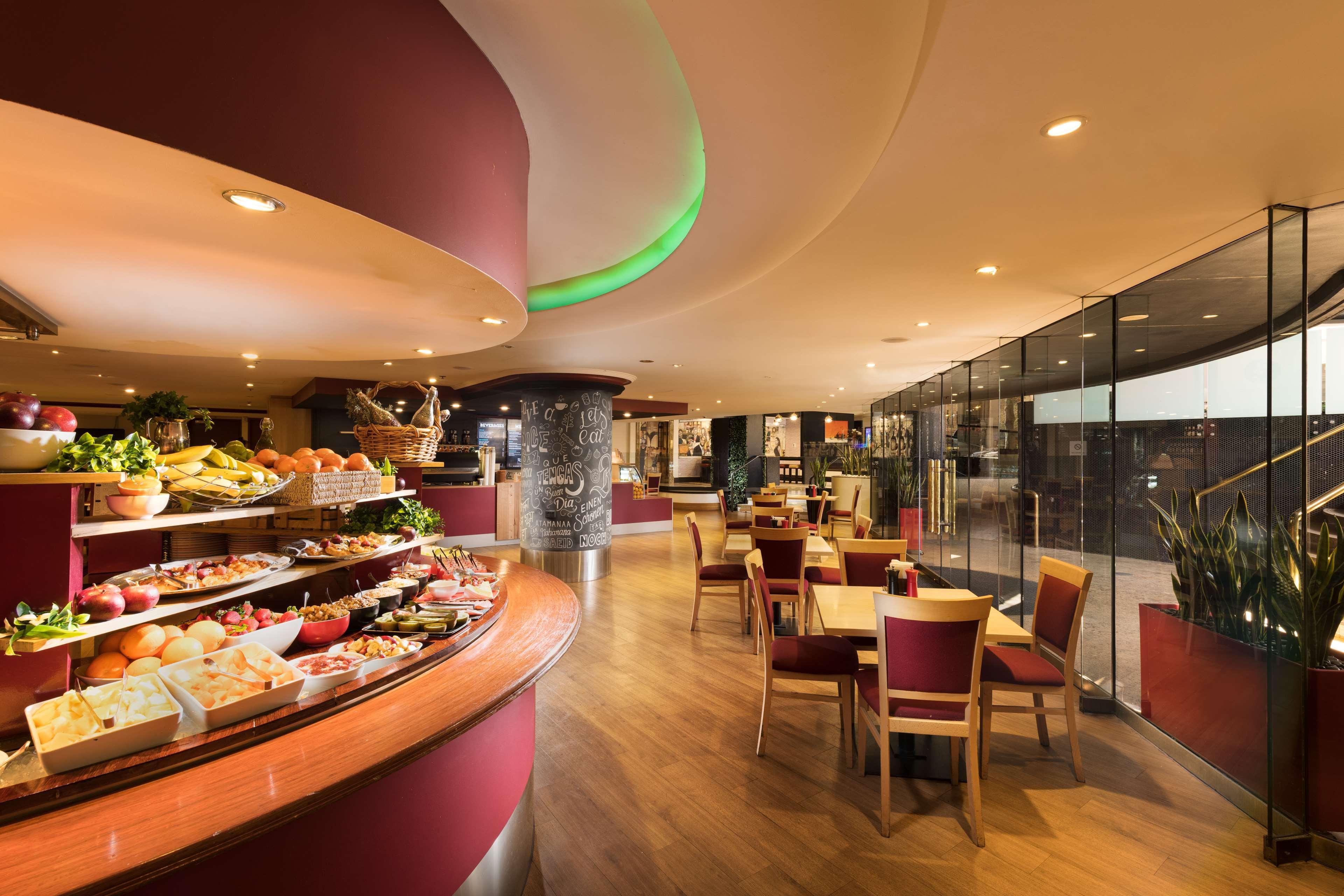Hotel Stamford Plaza Adelaide Exterior foto The restaurant